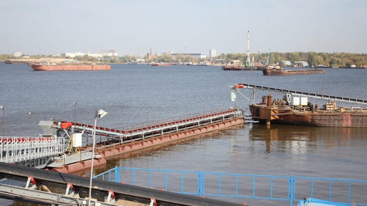 conveyor on water-e